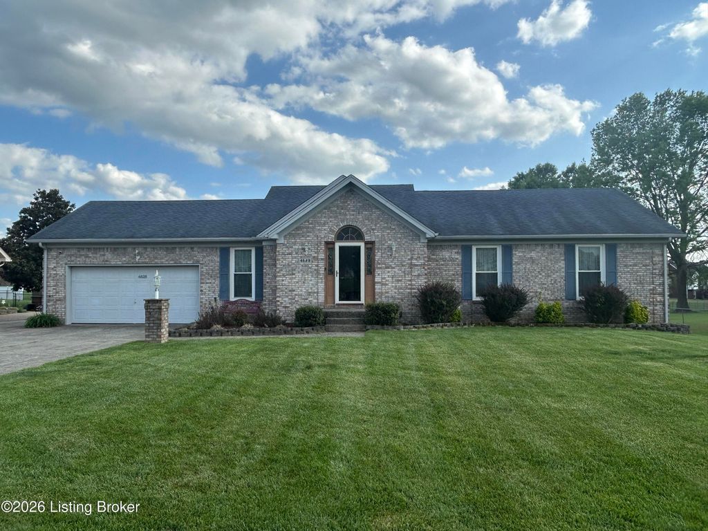 Photo of 4628 Springdale Ct, Louisville, KY 40229 (MLS # 1714294)