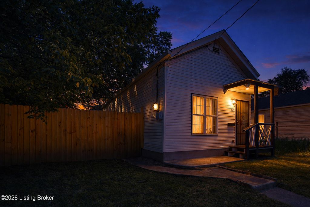 Photo of 1814 Standard Ave, Louisville, KY 40210 (MLS # 1717418)