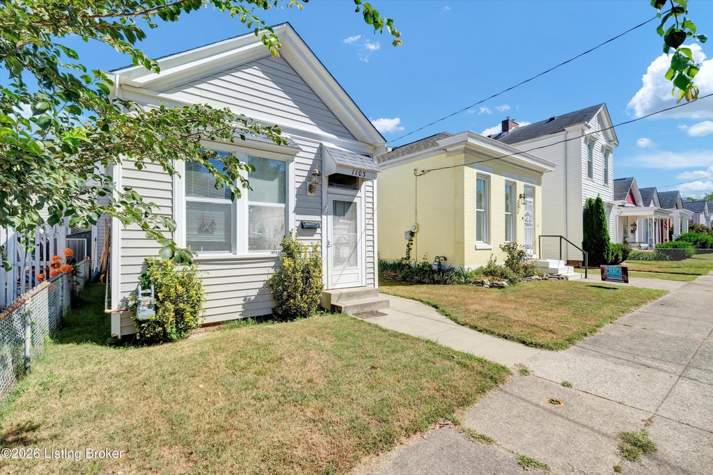 Photo of 1103 Milton St, Louisville, KY 40217 (MLS # 1730564)