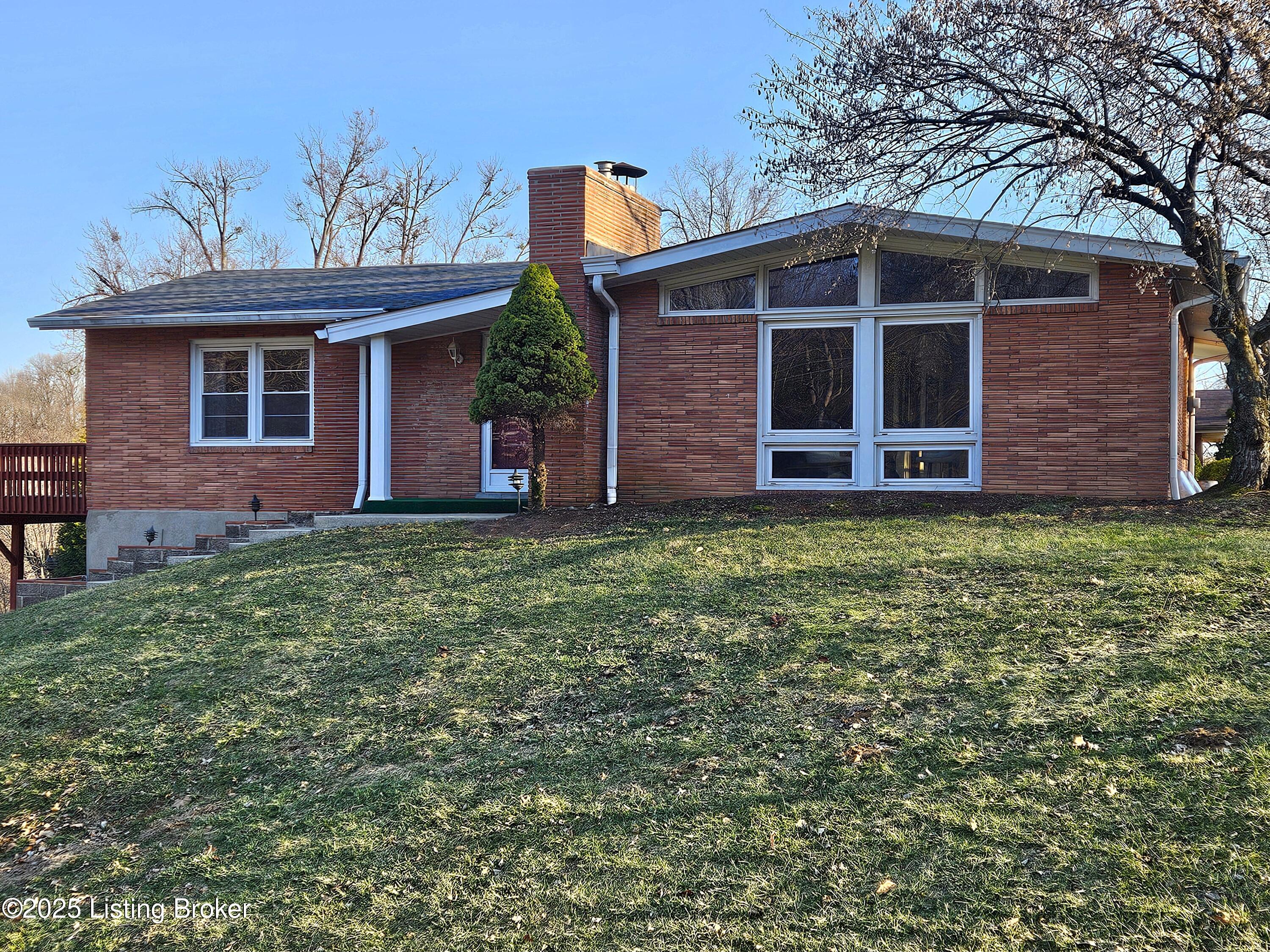1516 Dawn Dr, Louisville, Kentucky image 1