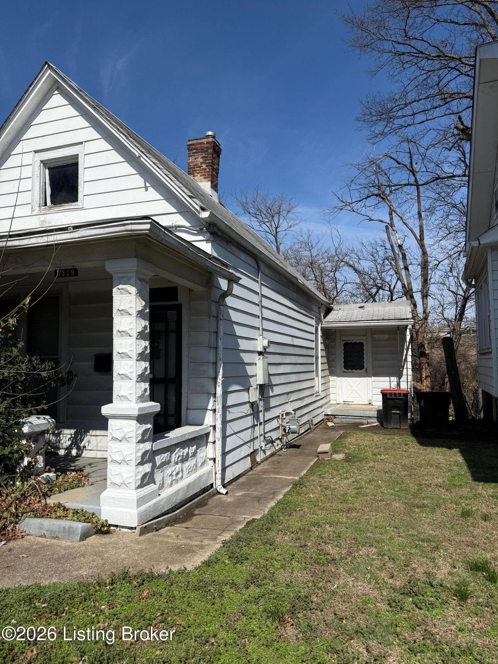 Photo of 3819 Northwestern Pkwy, Louisville, KY 40212 (MLS # 1710785)