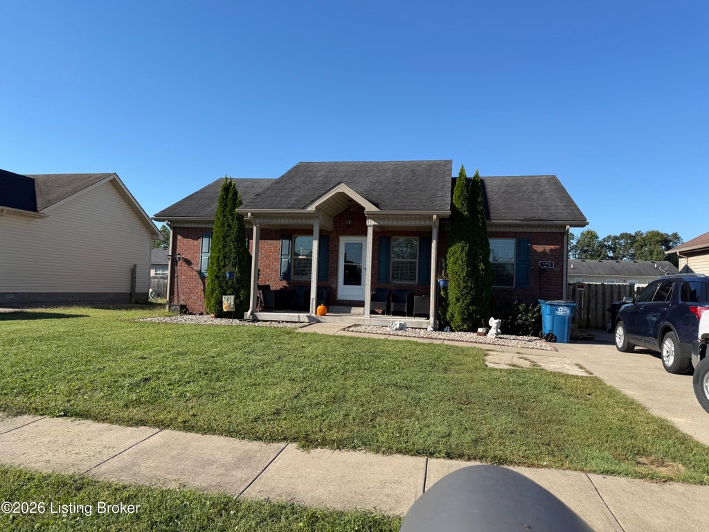 Photo of 675 Tecumseh Dr, Shepherdsville, KY 40165 (MLS # 1730451)