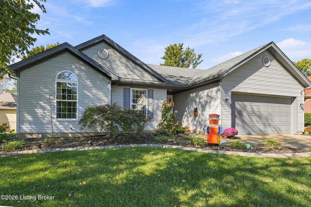 Photo of 9416 Megan Jay Ct, Jeffersontown, KY 40299 (MLS # 1732799)