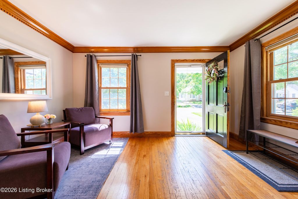 Photo of 4818 Bellevue Ave, Louisville, KY 40215 (MLS # 1717395)