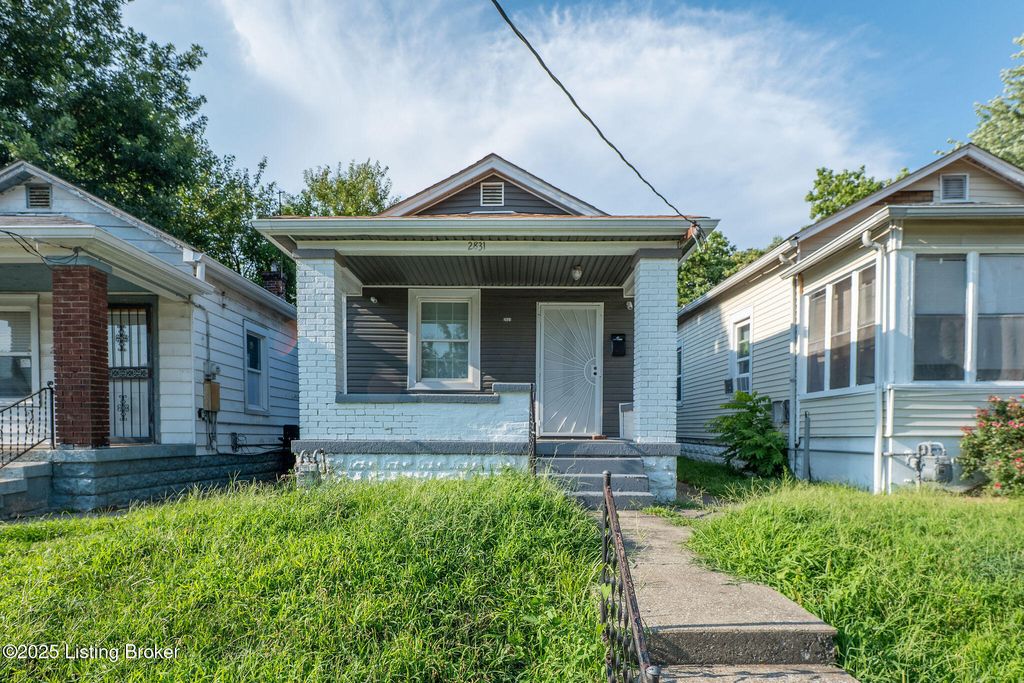Photo of 2831 W Madison St, Louisville, KY 40211 (MLS # 1708722)