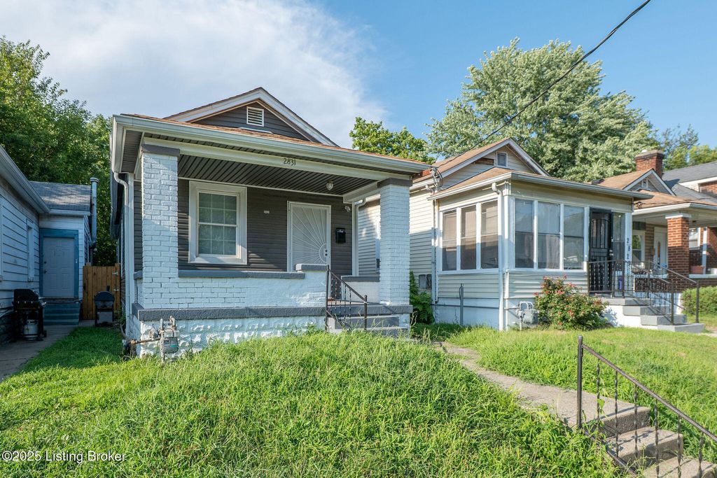 Photo of 2831 W Madison St, Louisville, KY 40211 (MLS # 1708722)