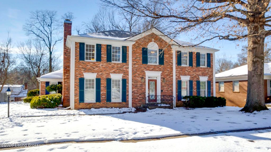 Photo of 2002 Bainbridge Row Dr, Louisville, KY 40207 (MLS # 1708648)