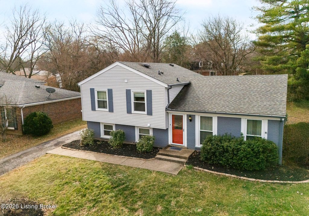 Photo of 4322 Accomack Dr, Louisville, KY 40241 (MLS # 1706960)