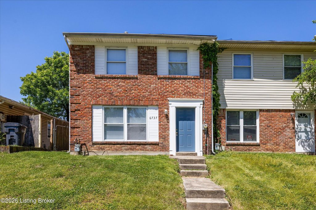 Photo of 6737 Vandre Ave, Louisville, KY 40228 (MLS # 1716739)