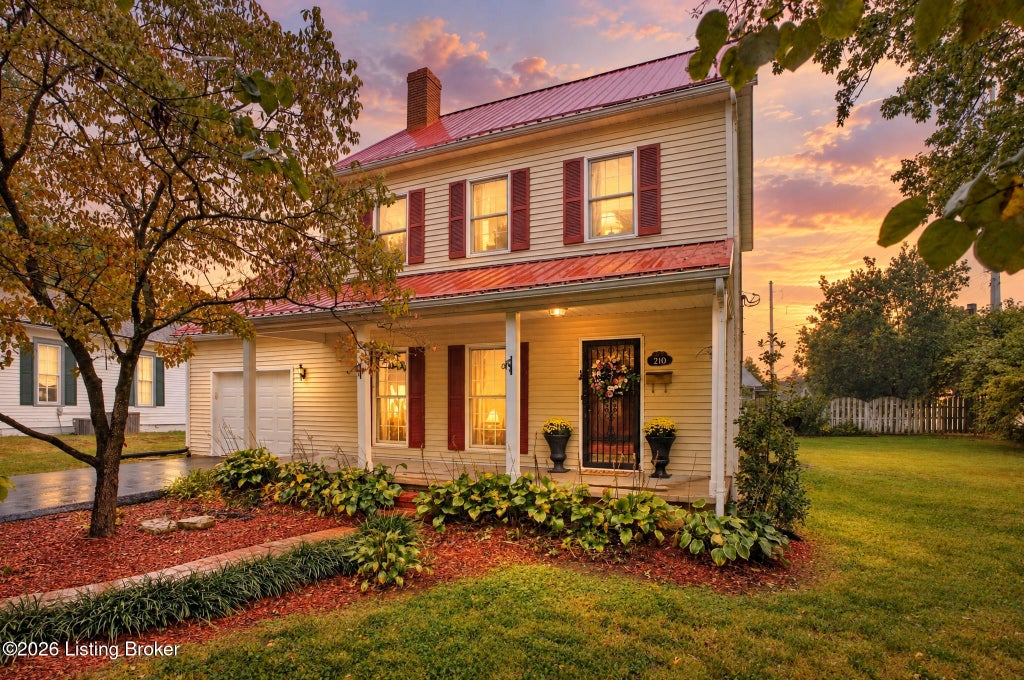 Photo of 210 W Chestnut St, Leitchfield, KY 42754 (MLS # 1730905)