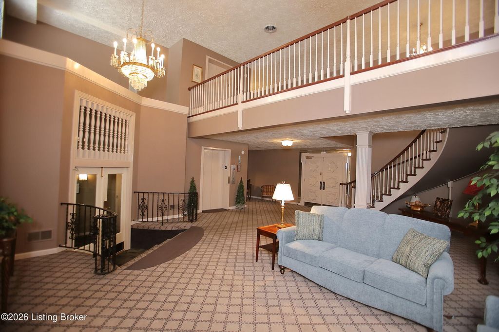 Photo of 1600 Gardiner Ln #204, Louisville, KY 40205 (MLS # 1717124)