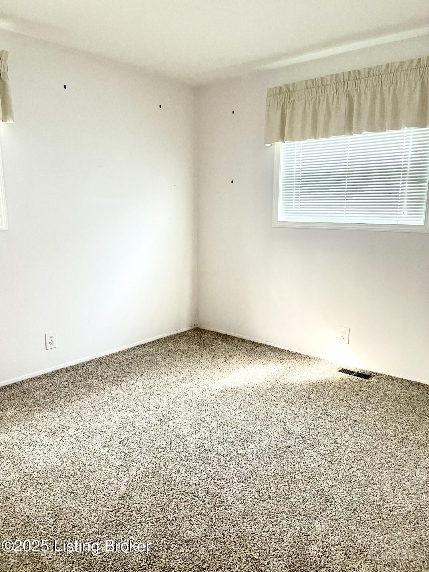9820 Seville Dr, Louisville, Pennsylvania image 18