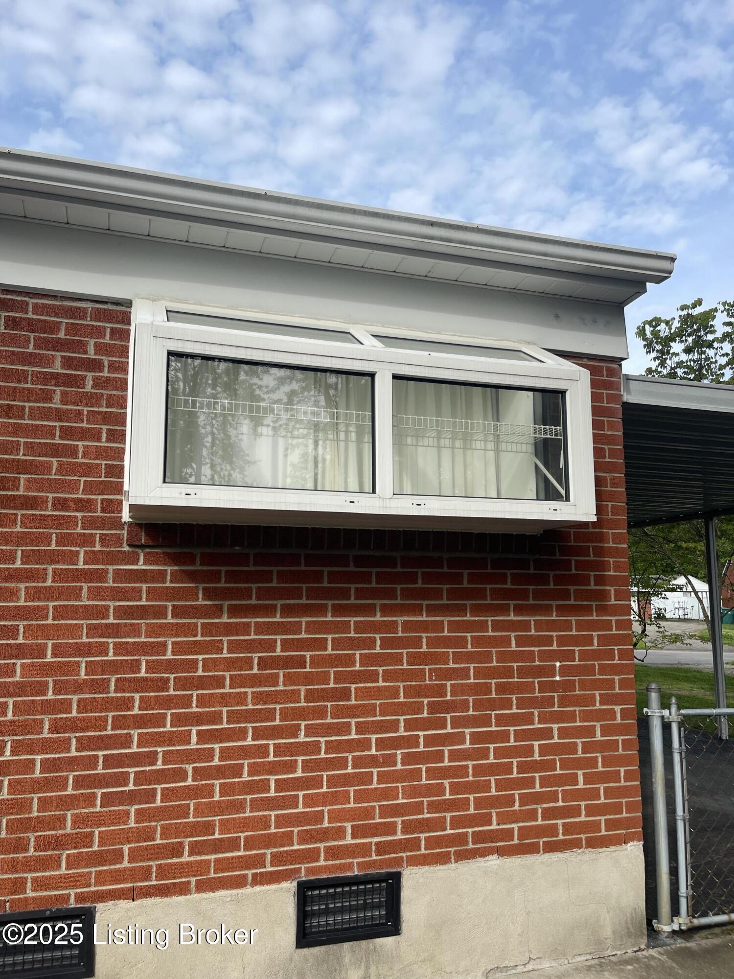9820 Seville Dr, Louisville, Pennsylvania image 8