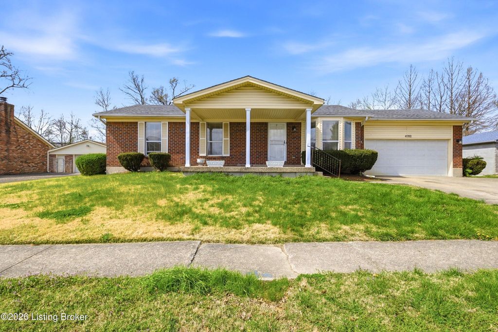 Photo of 4702 Unseld Blvd, Louisville, KY 40218 (MLS # 1713438)