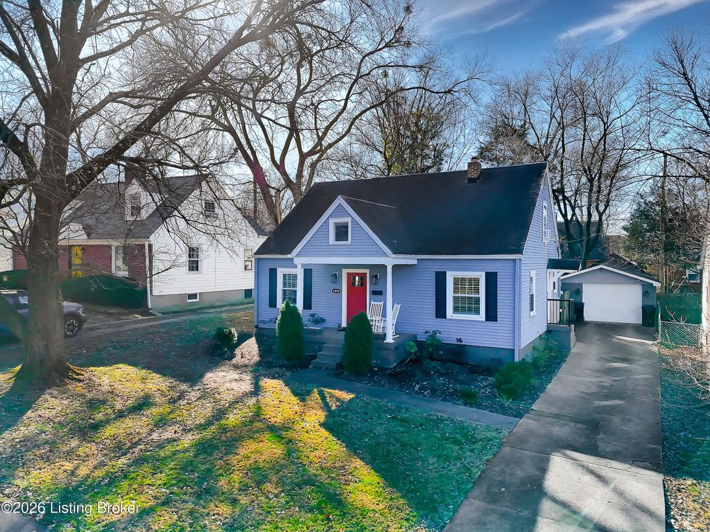 Photo of 1804 Radnor Ave, Louisville, KY 40205 (MLS # 1711780)