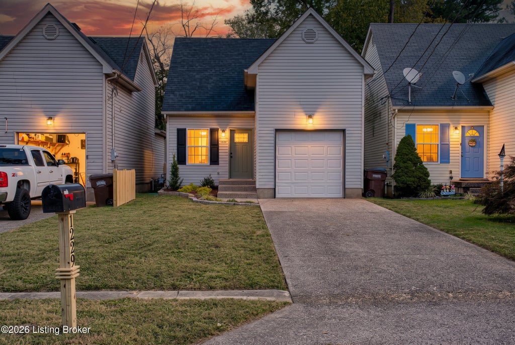 Photo of 1229 Etawah Ave, Louisville, KY 40222 (MLS # 1732983)