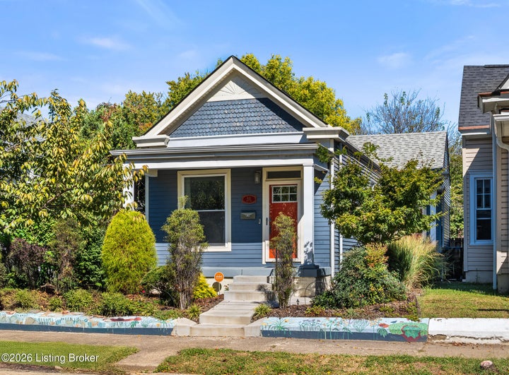 Photo 1 of 28 — 611 E Oak St, Louisville, KY 40203
