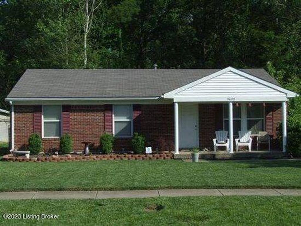 Photo of 9408 Pirouette Ave, Fairdale, KY 40118 (MLS # 1717875)