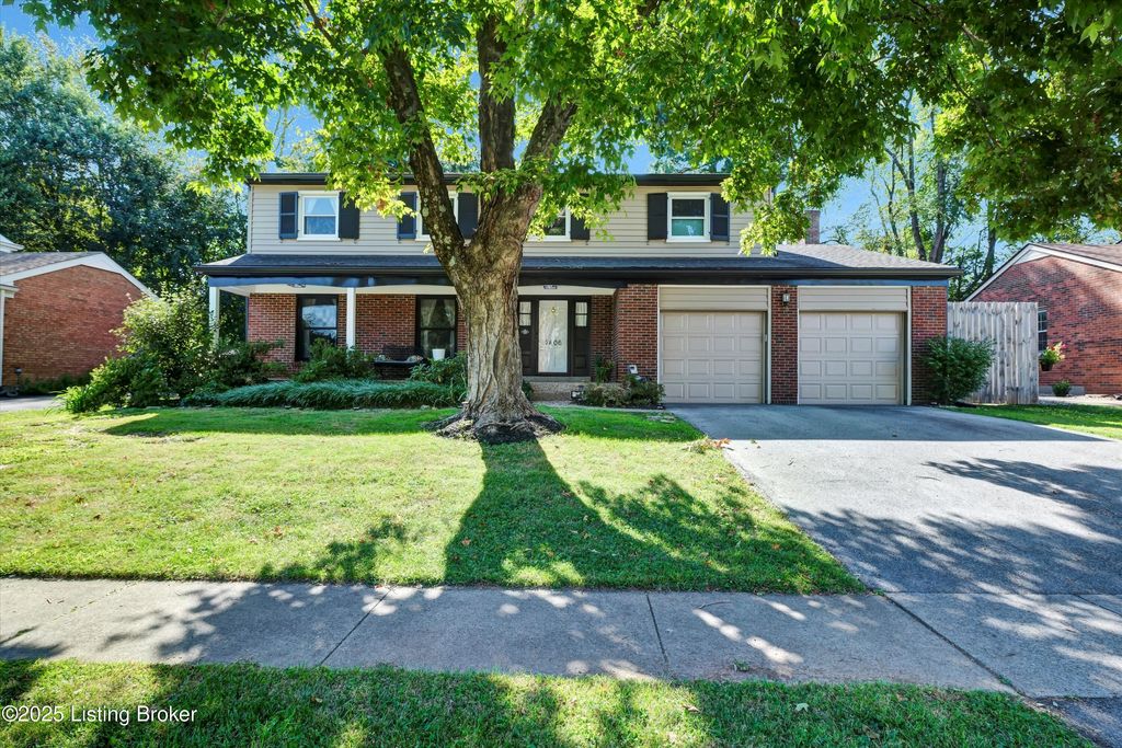 Photo of 7406 Wesboro Rd, Louisville, KY 40242 (MLS # 1700180)