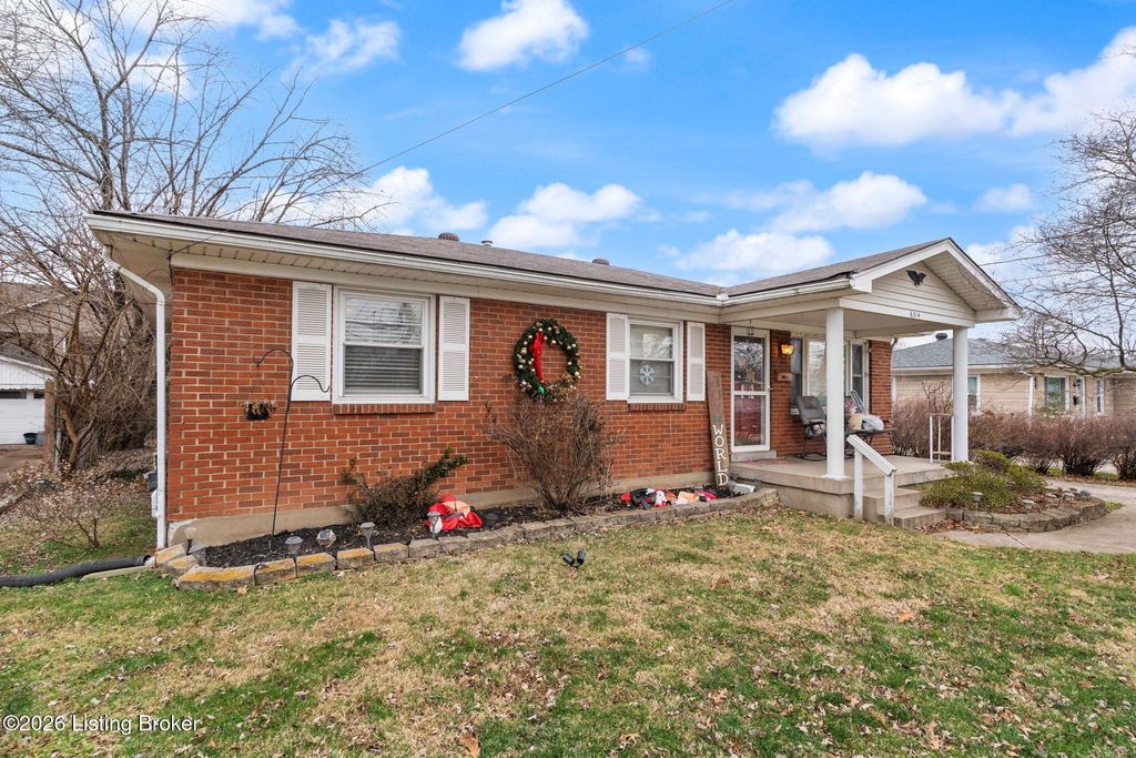 Photo of 6314 Mt Everest Dr, Louisville, KY 40216 (MLS # 1711085)