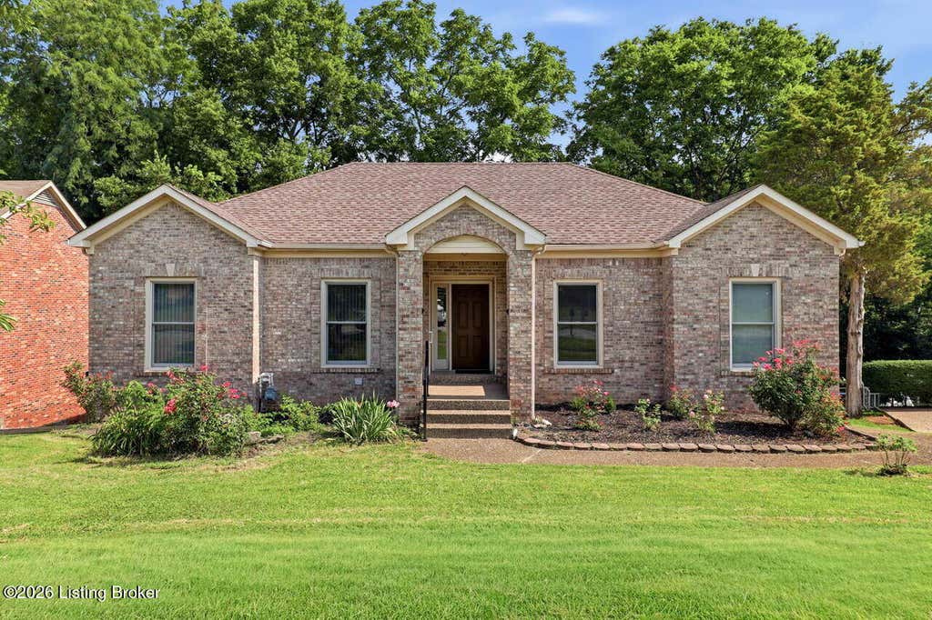 Photo of 2809 Antone Pkwy, Louisville, KY 40220 (MLS # 1724298)