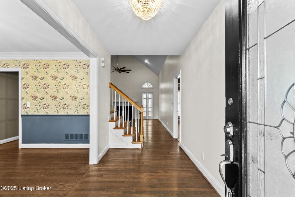 Photo of 12104 Briargate Ln, Goshen, KY 40026 (MLS # 1703084)