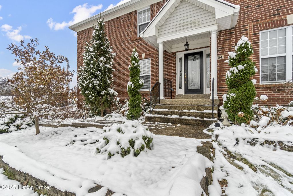 Photo of 12104 Briargate Ln, Goshen, KY 40026 (MLS # 1703084)