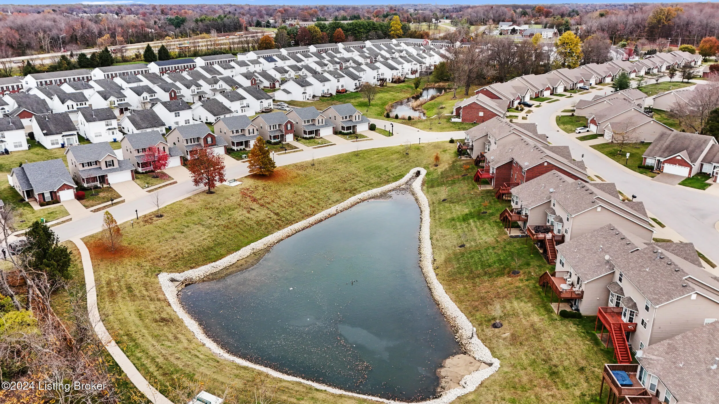 Louisville, Kentucky 40228, United States, 3 Bedrooms Bedrooms, ,3 BathroomsBathrooms,Residential,Active,31128