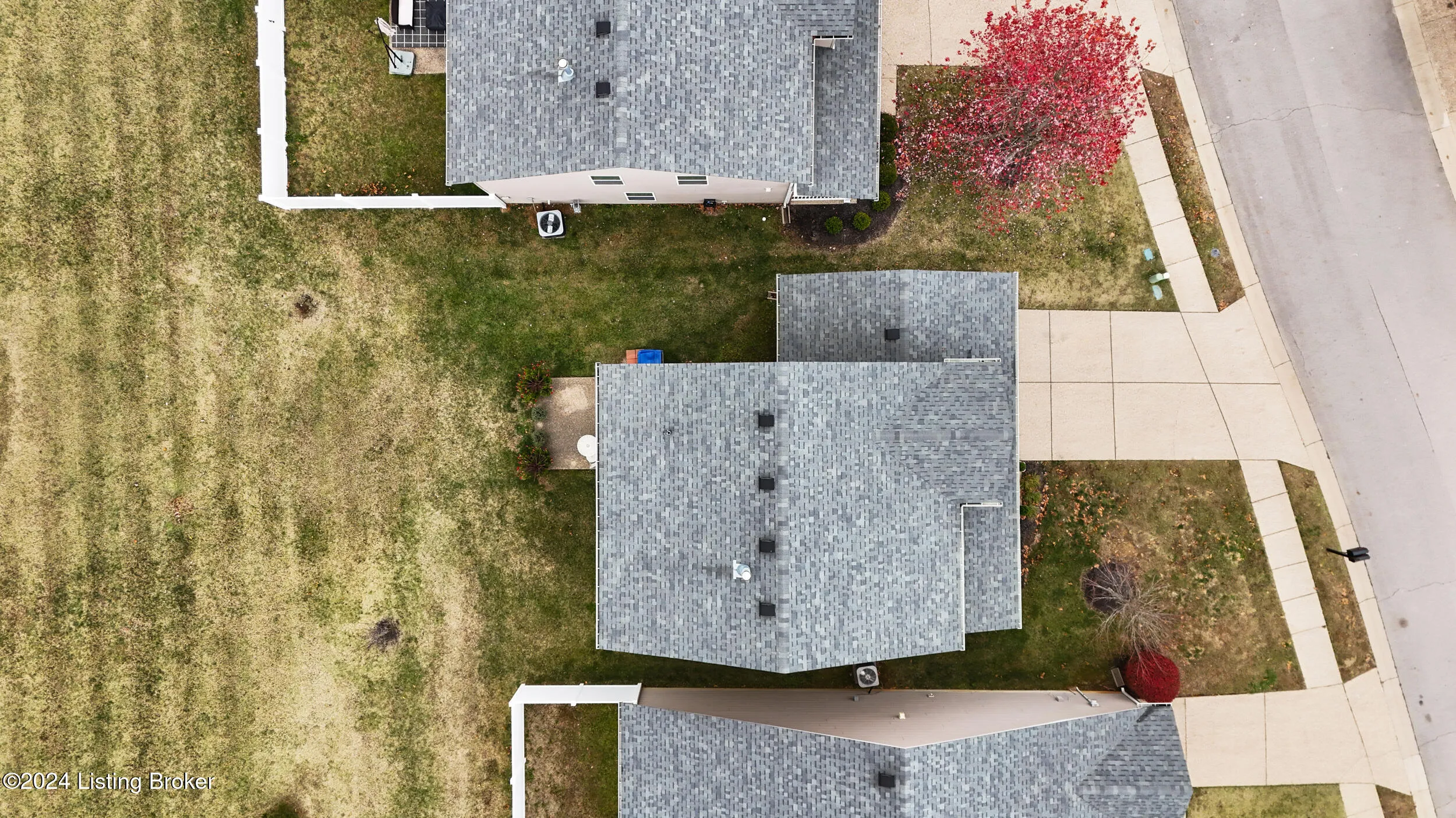 Louisville, Kentucky 40228, United States, 3 Bedrooms Bedrooms, ,3 BathroomsBathrooms,Residential,Active,31128