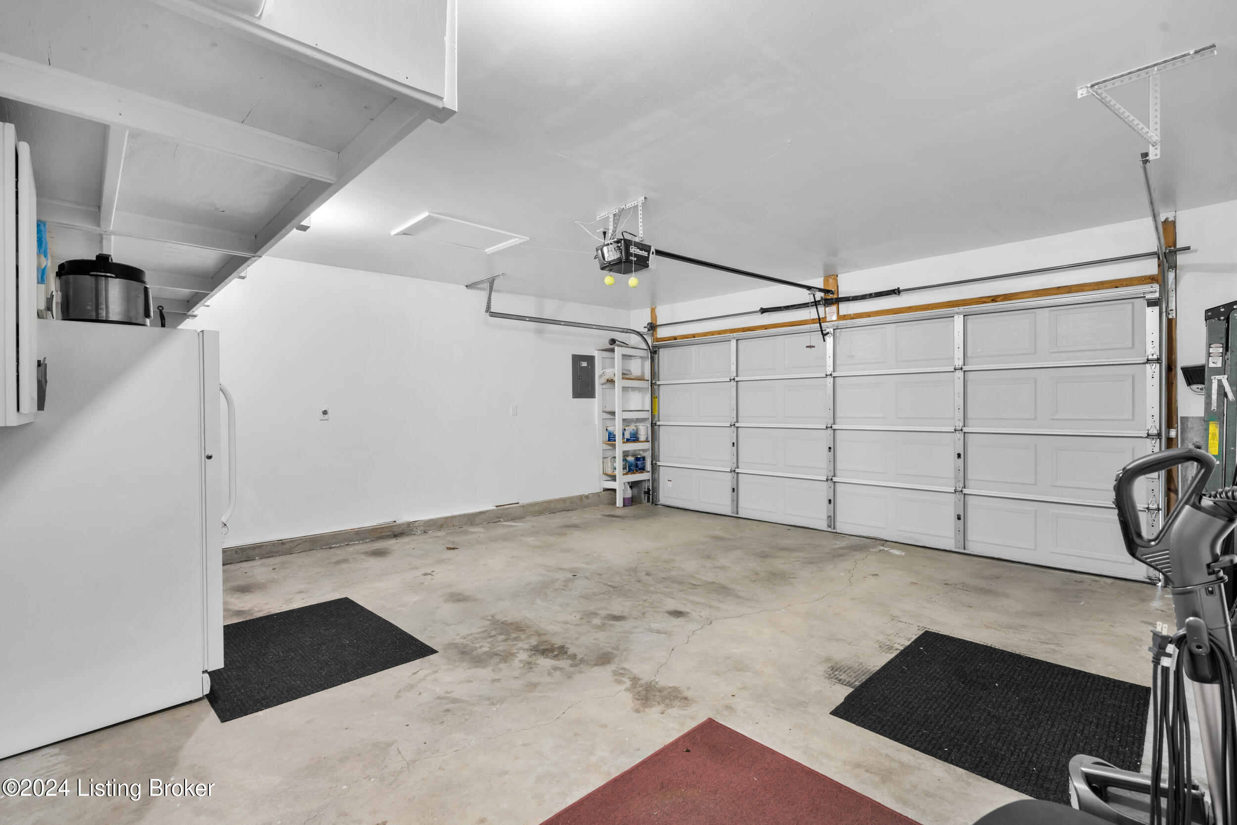 8112 Arbor Meadow Way, Louisville, Kentucky image 37