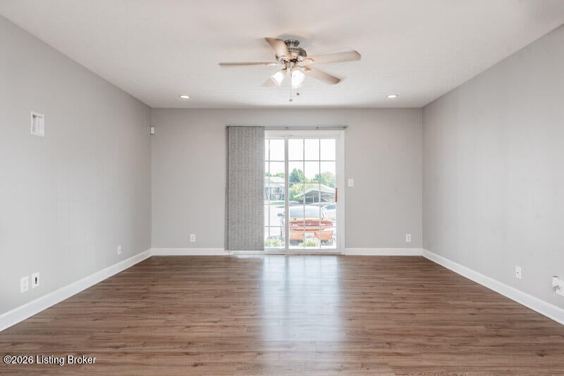 Photo of 169 Central Blvd #APT 37, Mt Washington, KY 40047 (MLS # 1728369)