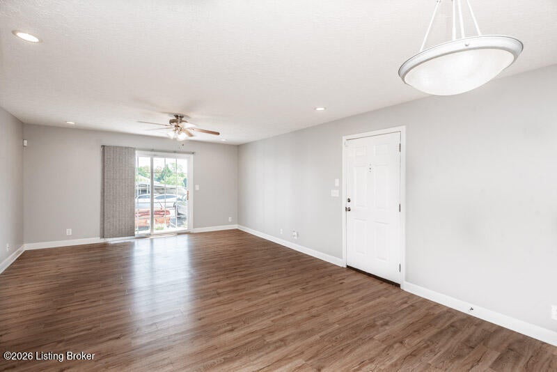 Photo of 169 Central Blvd #APT 37, Mt Washington, KY 40047 (MLS # 1728369)