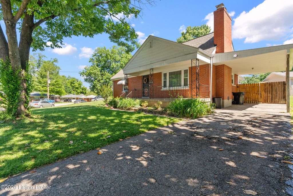 Photo of 4415 Mann Ave, Louisville, KY 40215 (MLS # 1718084)
