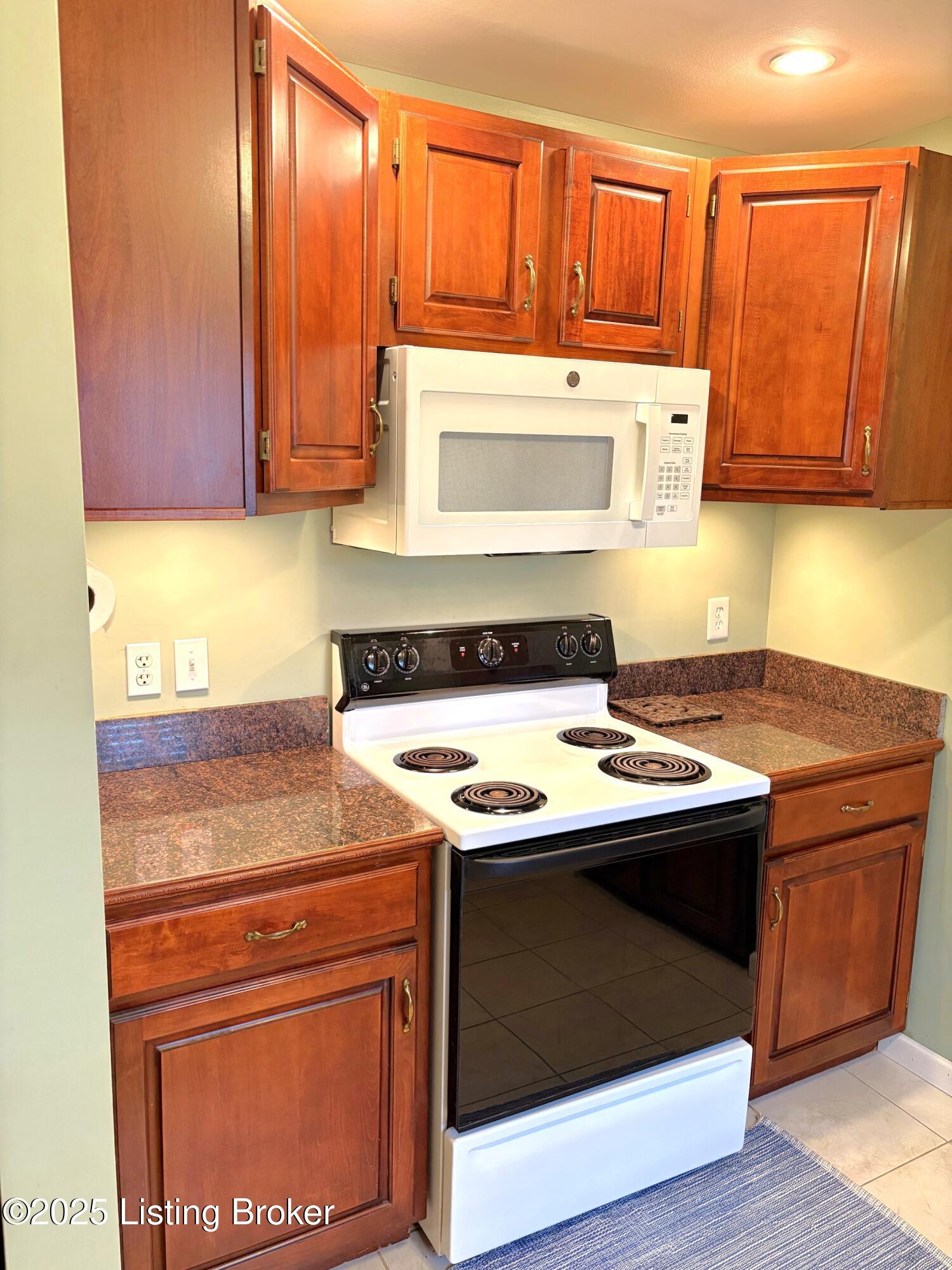 3756 Glenmeade Rd, Louisville, Pennsylvania image 13