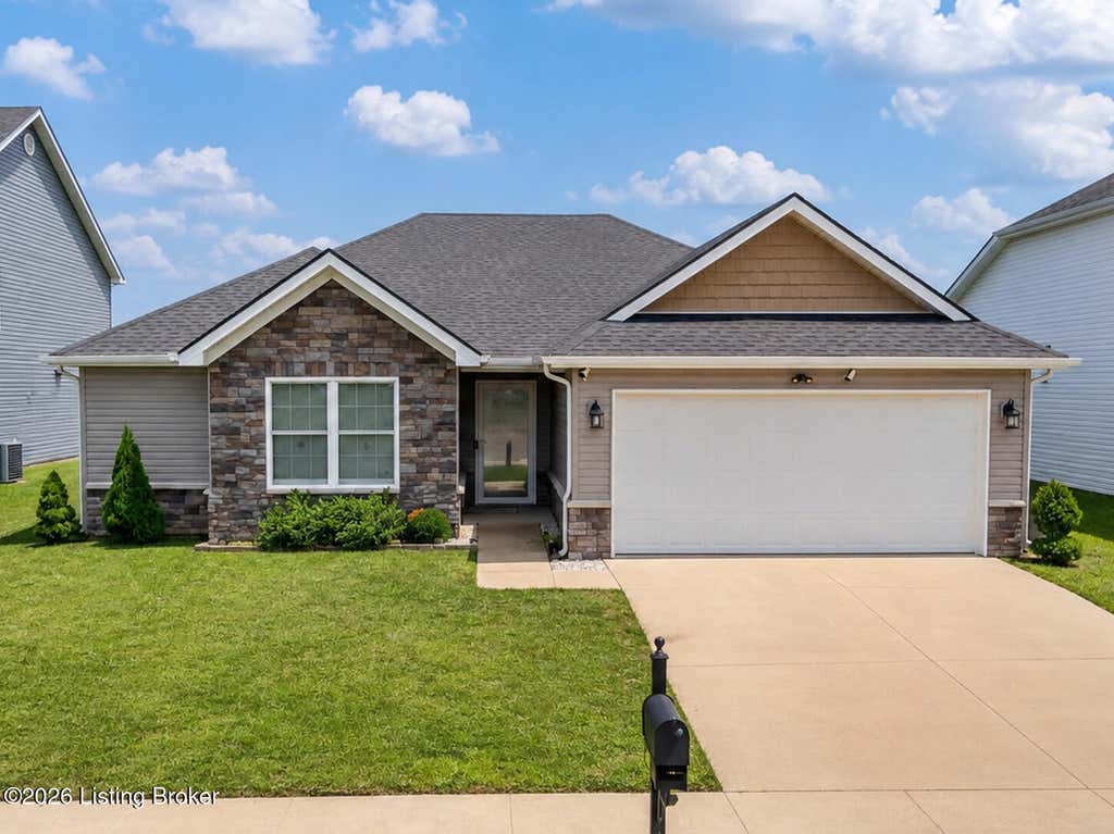 Photo of 2530 Longshot Cove, Owensboro, KY 42301 (MLS # 1727095)