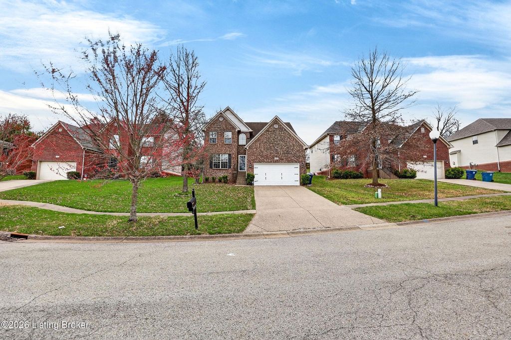 Photo of 10735 Copper Ridge Dr, Louisville, KY 40241 (MLS # 1718496)