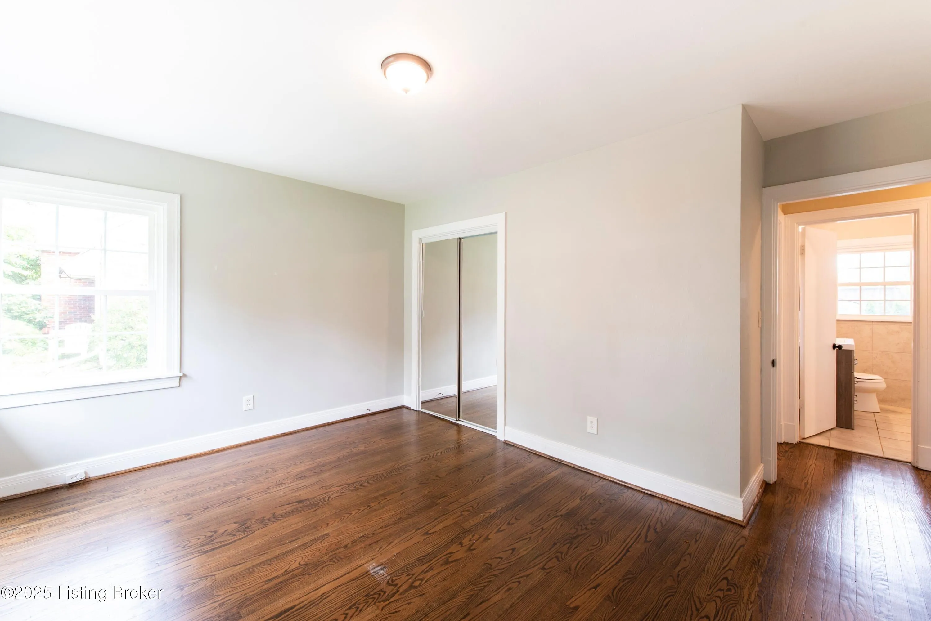 Louisville, Kentucky 40205, United States, 3 Bedrooms Bedrooms, ,2 BathroomsBathrooms,Residential,Active,136256