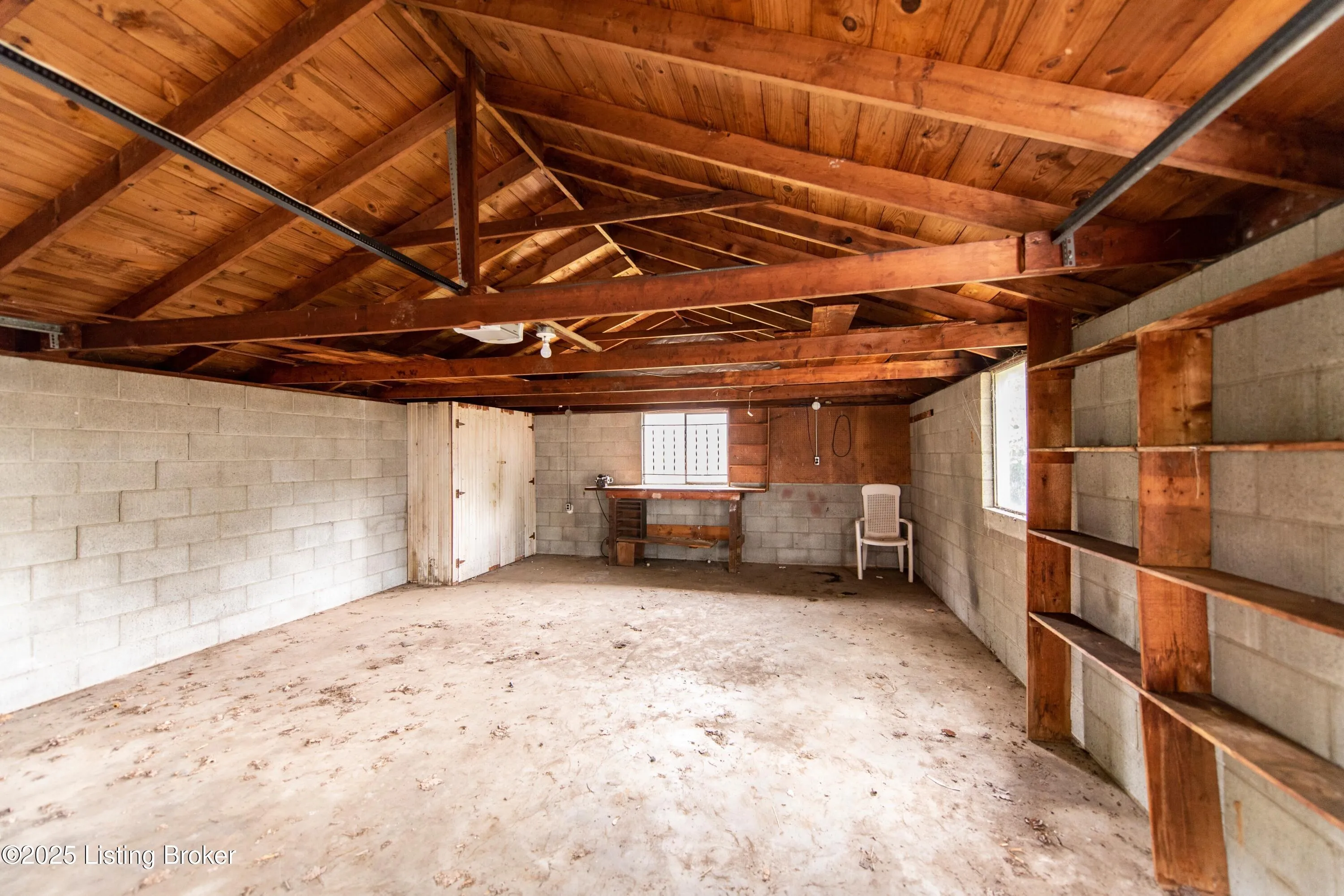 Louisville, Kentucky 40205, United States, 3 Bedrooms Bedrooms, ,2 BathroomsBathrooms,Residential,Active,136256