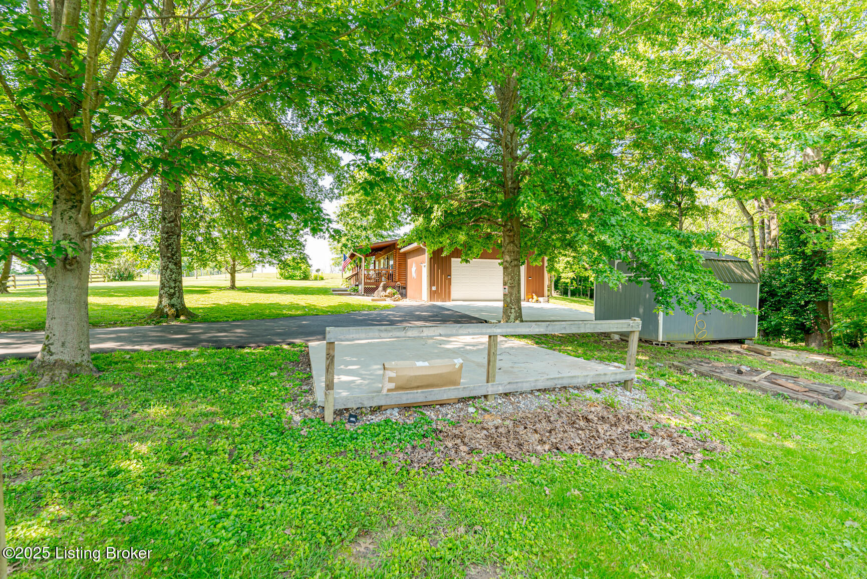 2029 Mount Zion Rd, Frankfort, Pennsylvania image 6