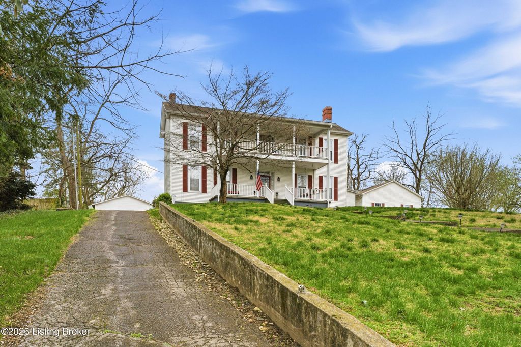 Photo of 318 W Walnut St, Leitchfield, KY 42754 (MLS # 1711774)