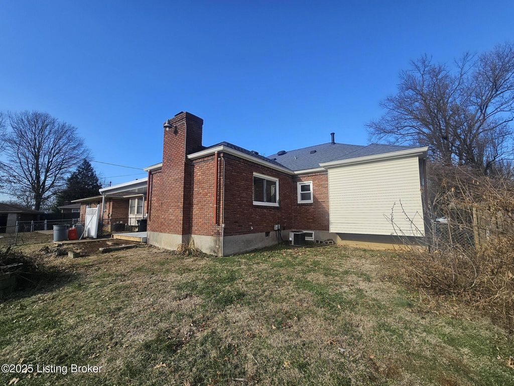 Photo of 3128 Mylanta Pl, Louisville, KY 40220 (MLS # 1704381)