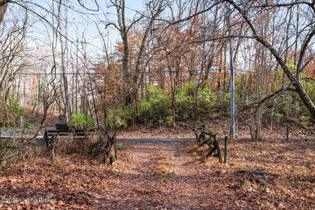 Photo of 3500 Rose Island Rd, Prospect, KY 40059 (MLS # 1704101)