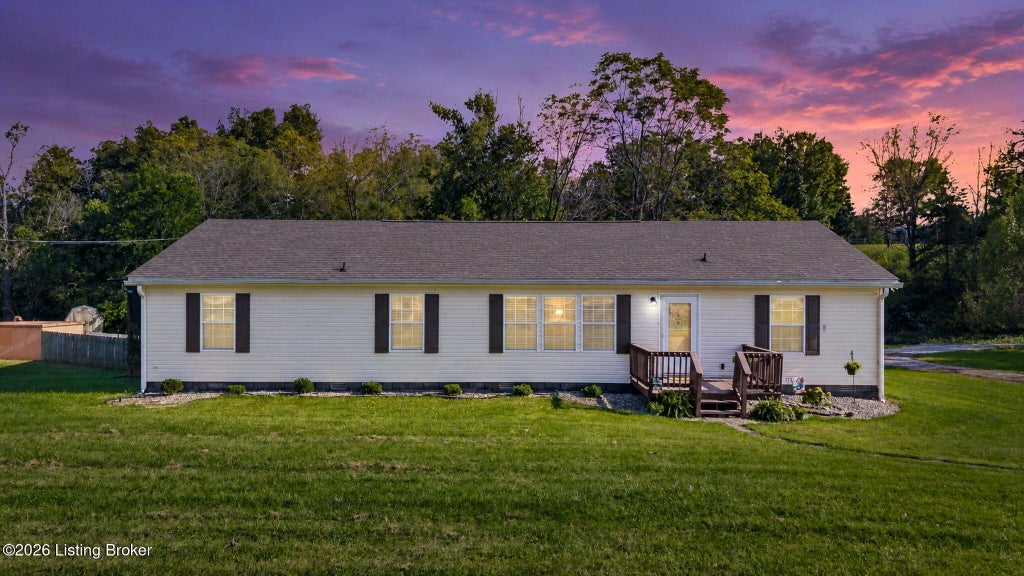 Photo of 3233 Aiken Rd, Shelbyville, KY 40065 (MLS # 1729580)