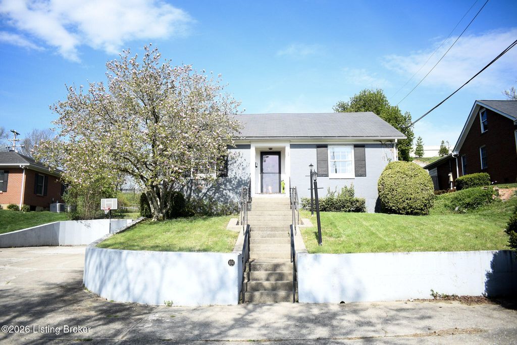 Photo of 104 Reservoir Rd, Frankfort, KY 40601 (MLS # 1713435)