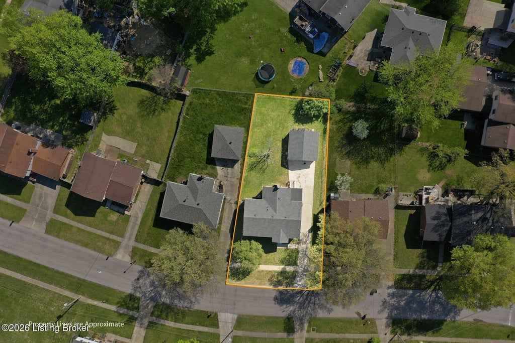 Photo of 4507 Gaudet Rd, Jeffersontown, KY 40299 (MLS # 1720707)