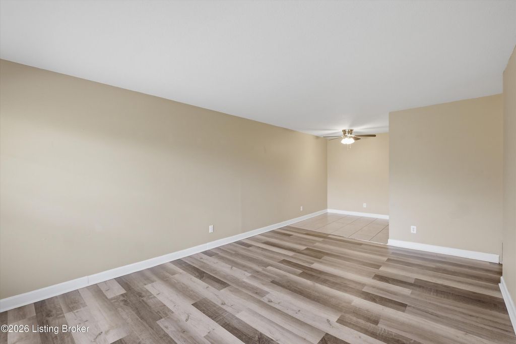 Photo of 1972 Goldsmith Ln #APT 4, Louisville, KY 40218 (MLS # 1713324)