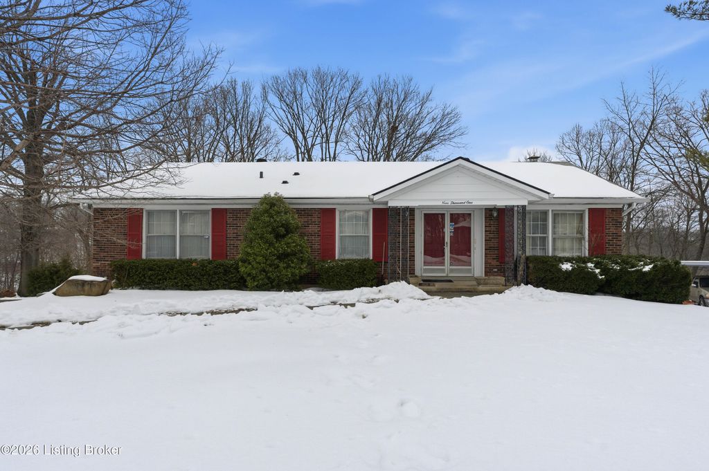 Photo of 9001 Lakeridge Dr, Louisville, KY 40272 (MLS # 1708675)