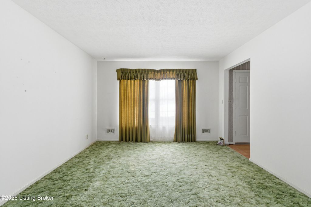 Photo of 9001 Lakeridge Dr, Louisville, KY 40272 (MLS # 1708675)