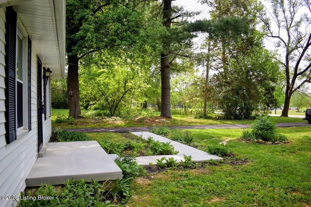 Photo of 8909 Independence School Rd, Louisville, KY 40228 (MLS # 1715443)