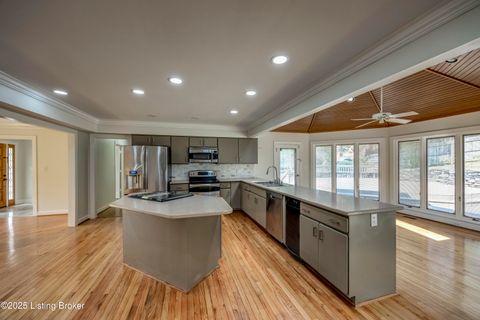 Photo of 5301 Pueblo Rd, Louisville, KY 40207 (MLS # 1697950)